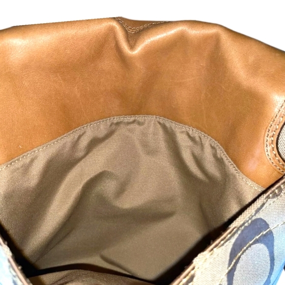 COACH Rehab Vintage Large Classic Tan and Brown Leather Saddle Style Handbag - Picture 6 of 10